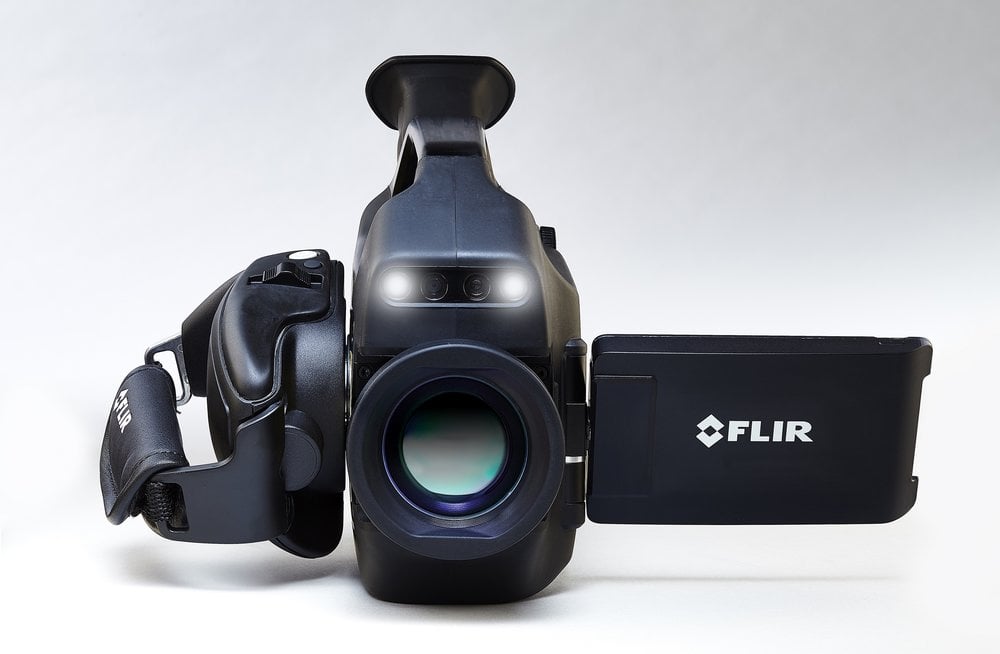 FLIR lanza la primera cámara de detección óptica de gas refrigerada de mano y de alta definición para profesionales de la inspección del petróleo y el gas